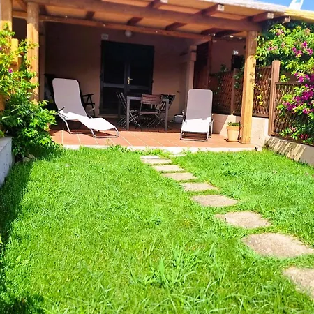 Vicino Al Mare Con Giardino E Veranda Apartamento